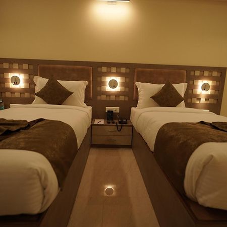 Hotel Bigwig Jabalpur Exterior foto
