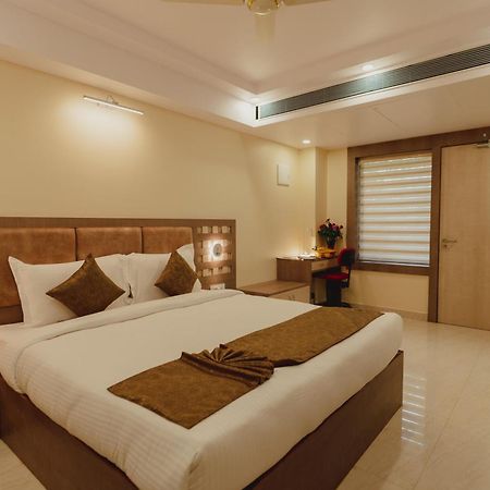 Hotel Bigwig Jabalpur Exterior foto